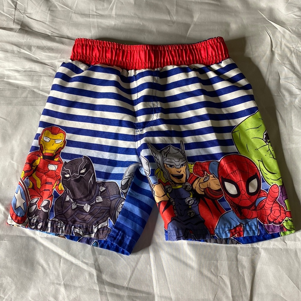 Marvel Boys size 5 Tall swimming trunk’s
